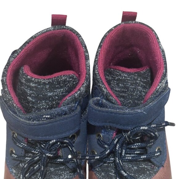 Carters Boots Rugged Lace Up w Strap Closure Textured Knit Upper Size Boy 11 M - Picture 2 of 16
